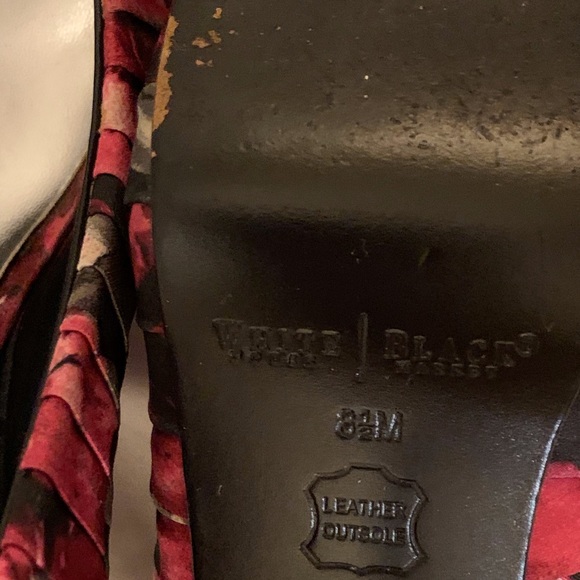 White House Black Market Floral cloth shoes - Picture 3 of 8